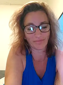 Snapshot of Fifi83Bell chatting on October 2025 05:50:02 AM Fifi83Bell online show from October 2025 05:50:02 AM