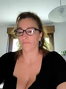 Fifi83Bell online show from March 2026 04:34:01 PM