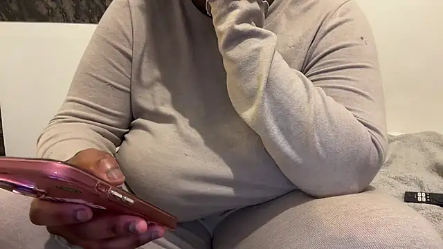 Snapshot of nanaisbackk chatting on October 2025 08:54:02 PM nanaisbackk online show from October 2025 08:54:02 PM