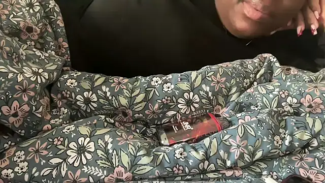 nanaisbackk online show from February 2026 12:13:02 PM