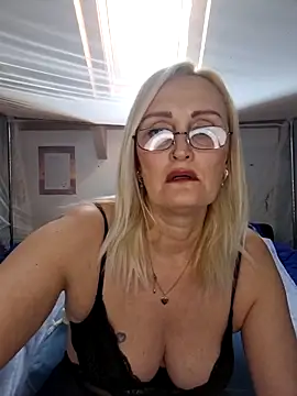 Snapshot of Jenny_Blum chatting on December 2025 11:15:02 AM Jenny Blum online show from December 2025 11:15:02 AM