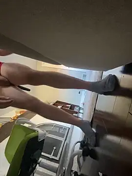 Snapshot of daddyshark83 chatting on November 2025 03:24:02 PM daddyshark83 online show from November 2025 03:24:02 PM