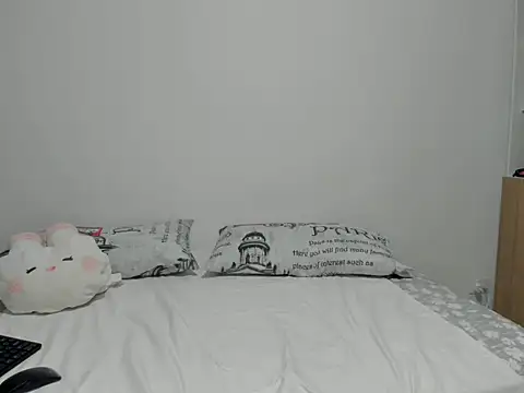 Snapshot of Velira69 chatting on October 2025 07:32:01 PM Velira69 online show from October 2025 07:32:01 PM