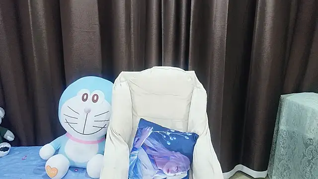 kindbee online show from December 2025 10:42:02 AM