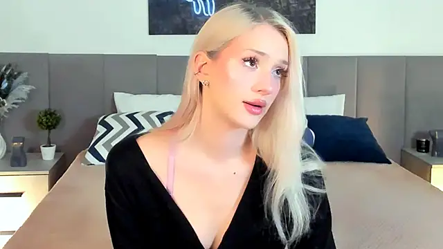 Snapshot of SugarWhisper chatting on November 2025 04:51:02 PM SugarWhisper online show from November 2025 04:51:02 PM