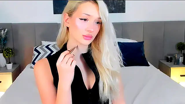 SugarWhisper online show from January 2026 05:16:01 PM