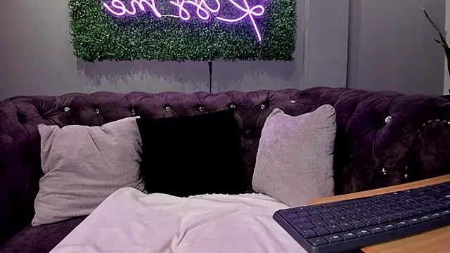 Snapshot of scarlettvelvet_ chatting on October 2025 06:01:01 PM scarlettvelvet online show from October 2025 06:01:01 PM