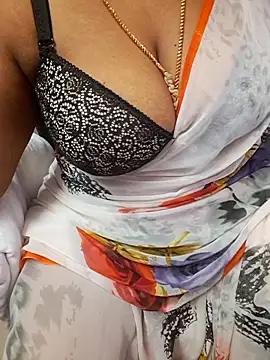 Snapshot of Tamil_Ammani chatting on October 2025 07:39:01 AM Tamil Ammani online show from October 2025 07:39:01 AM