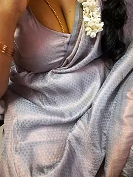 Snapshot of Tamil_Ammani chatting on October 2025 07:45:01 PM Tamil Ammani online show from October 2025 07:45:01 PM