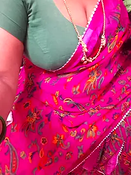 Snapshot of Tamil_Ammani chatting on November 2025 06:26:01 PM Tamil Ammani online show from November 2025 06:26:01 PM