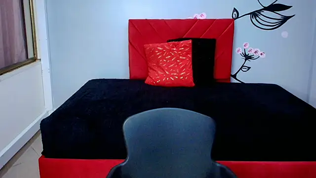 Charlotte  Gray online show from October 2025 12:28:02 PM