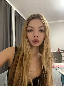  Siennaaa  online show from November 2025 08:55:01 PM