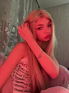  Siennaaa  online show from February 2026 08:52:01 PM