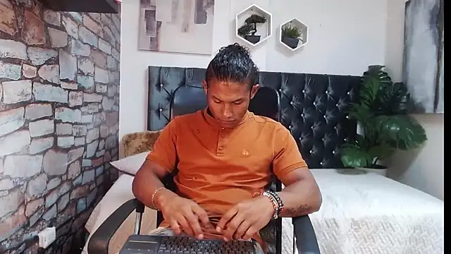 casike1 online show from October 2025 12:11:02 AM