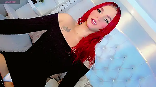 Snapshot of Saraa_Jone chatting on November 2025 12:04:02 PM Saraa Jone online show from November 2025 12:04:02 PM