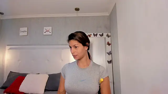 Snapshot of is_a_bell chatting on October 2025 01:22:01 PM is a bell online show from October 2025 01:22:01 PM