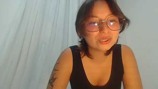 Snapshot of Klaret_Toy chatting on February 2026 01:48:01 AM Klaret Toy online show from February 2026 01:48:01 AM