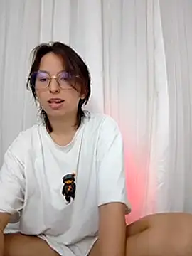 Snapshot of Klaret_Toy chatting on March 2026 10:28:01 PM Klaret Toy online show from March 2026 10:28:01 PM