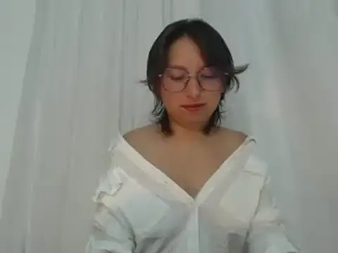 Snapshot of Klaret_Toy chatting on March 2026 10:15:02 PM Klaret Toy online show from March 2026 10:15:02 PM