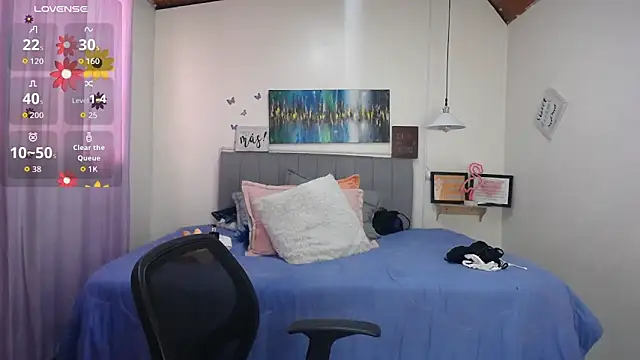 Snapshot of Antonella__b chatting on November 2025 01:32:02 PM Antonella b online show from November 2025 01:32:02 PM