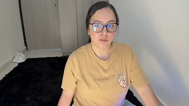 Snapshot of Venus_cat_ chatting on October 2025 02:59:02 PM Venus cat online show from October 2025 02:59:02 PM