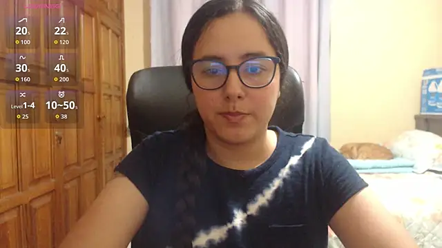 Snapshot of Venus_cat_ chatting on December 2025 03:27:02 AM Venus cat online show from December 2025 03:27:02 AM