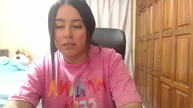 Snapshot of Venus_cat_ chatting on June 2026 10:54:02 PM Venus cat online show from June 2026 10:54:02 PM