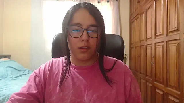 Snapshot of Venus_cat_ chatting on June 2026 02:53:01 PM Venus cat online show from June 2026 02:53:01 PM