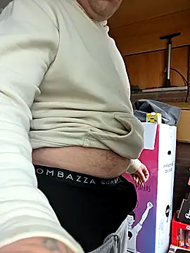 Snapshot of hot-brabo chatting on October 2025 03:21:02 PM hot-brabo online show from October 2025 03:21:02 PM