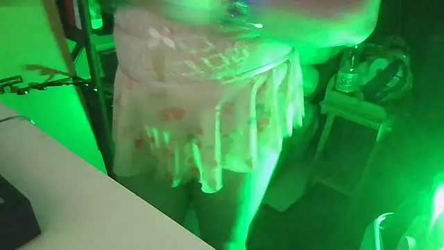 Snapshot of hot-brabo chatting on October 2025 09:42:02 PM hot-brabo online show from October 2025 09:42:02 PM