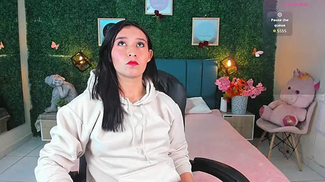 Snapshot of Rubyvixxen_ chatting on October 2025 03:18:01 AM Rubyvixxen online show from October 2025 03:18:01 AM