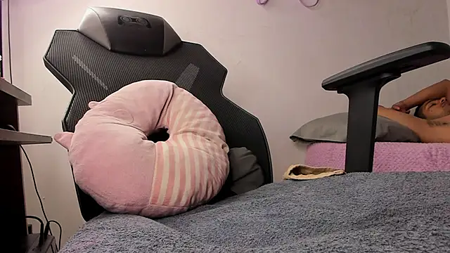 Snapshot of sweet_charm_ chatting on October 2025 12:01:02 PM sweet charm online show from October 2025 12:01:02 PM