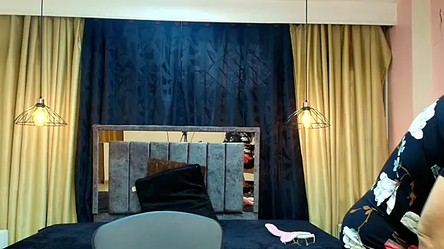 Snapshot of scarlet_milf_ chatting on November 2025 07:32:02 PM scarlet milf online show from November 2025 07:32:02 PM