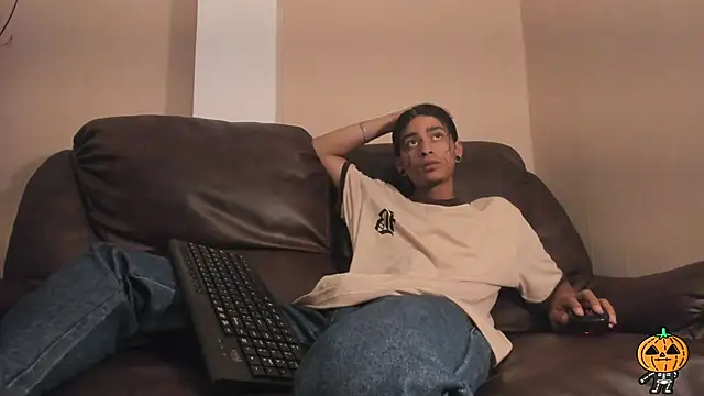 Snapshot of Dickie_Dicking chatting on October 2025 08:22:01 PM Dickie Dicking online show from October 2025 08:22:01 PM