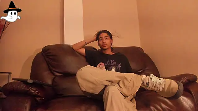 Snapshot of Dickie_Dicking chatting on October 2025 08:52:01 PM Dickie Dicking online show from October 2025 08:52:01 PM