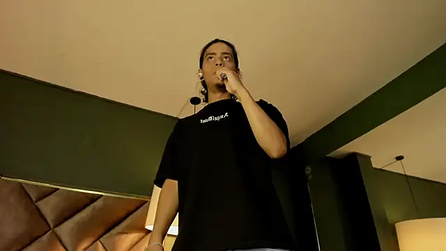 Snapshot of Dickie_Dicking chatting on November 2025 09:47:01 PM Dickie Dicking online show from November 2025 09:47:01 PM