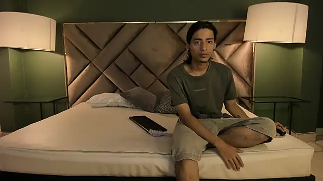 Snapshot of Dickie_Dicking chatting on November 2025 08:09:01 PM Dickie Dicking online show from November 2025 08:09:01 PM