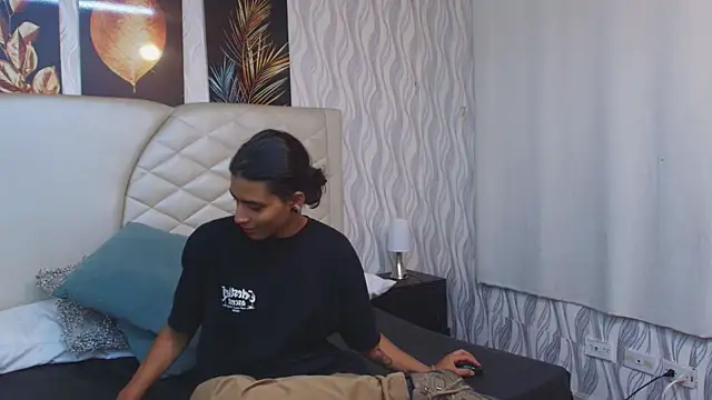 Snapshot of Dickie_Dicking chatting on November 2025 08:52:01 PM Dickie Dicking online show from November 2025 08:52:01 PM