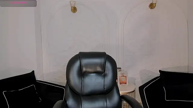 NatalieLewis online show from June 2026 11:58:01 AM