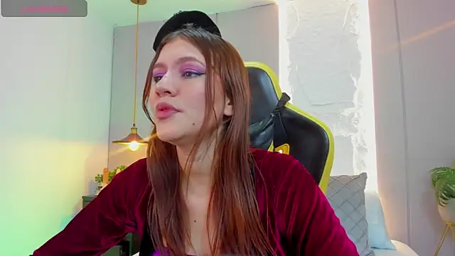 Snapshot of ariel_blossomm chatting on October 2025 12:39:02 PM ariel blossomm online show from October 2025 12:39:02 PM