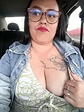 Snapshot of Italia_12 chatting on October 2025 10:10:01 PM Italia 12 online show from October 2025 10:10:01 PM