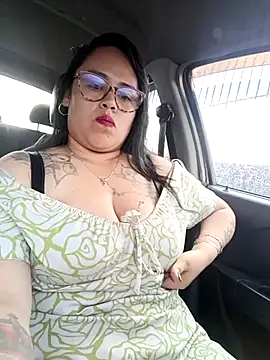 Snapshot of Italia_12 chatting on November 2025 08:07:01 PM Italia 12 online show from November 2025 08:07:01 PM