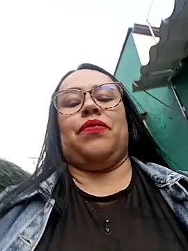 Snapshot of Italia_12 chatting on December 2025 09:56:02 PM Italia 12 online show from December 2025 09:56:02 PM