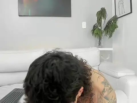 SteveDickson  online show from October 2025 09:31:02 PM