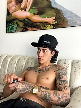 SteveDickson  online show from November 2025 07:24:02 PM