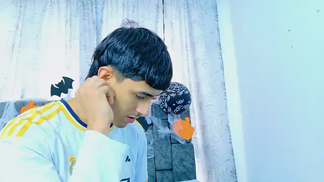 Snapshot of Anthony_carter chatting on October 2025 03:29:02 PM Anthony carter online show from October 2025 03:29:02 PM