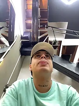 jeff2995  online show from January 2026 09:09:02 PM