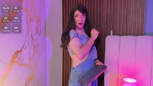 Snapshot of DaimondPink chatting on October 2025 03:49:02 AM DaimondPink online show from October 2025 03:49:02 AM