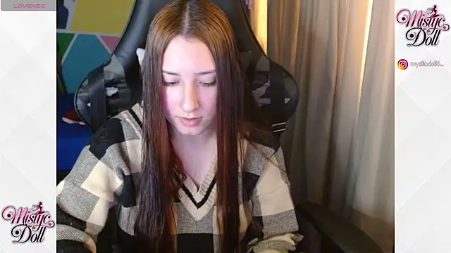 Snapshot of Mysticdoll69_ chatting on October 2025 04:47:02 PM Mysticdoll69 online show from October 2025 04:47:02 PM