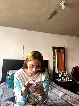 imariahot online show from October 2025 02:47:01 PM